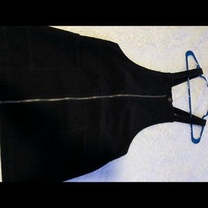 Overall skirt with front zipper and pockets